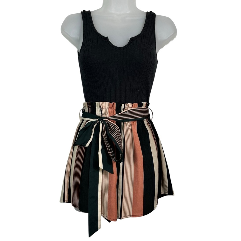 SHEIN Black Ribbed Striped Paper Bag Waist Tie Romper Jumpsuit XS Travel Beach